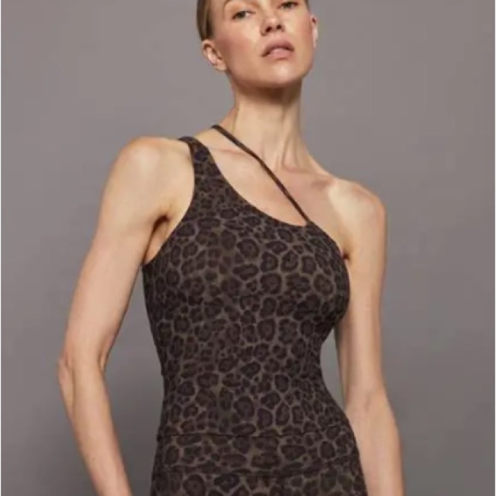 Carbon 38 One Shoulder Convertible Tank in Melt